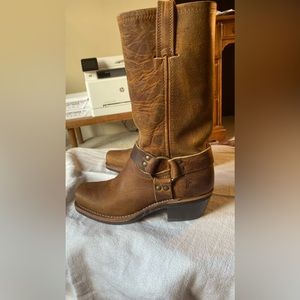 Great pair of Frye harness boots.